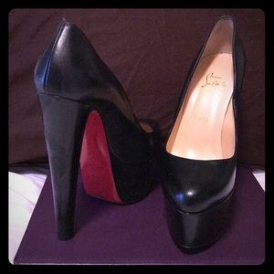 Christian Louboutin Pumps